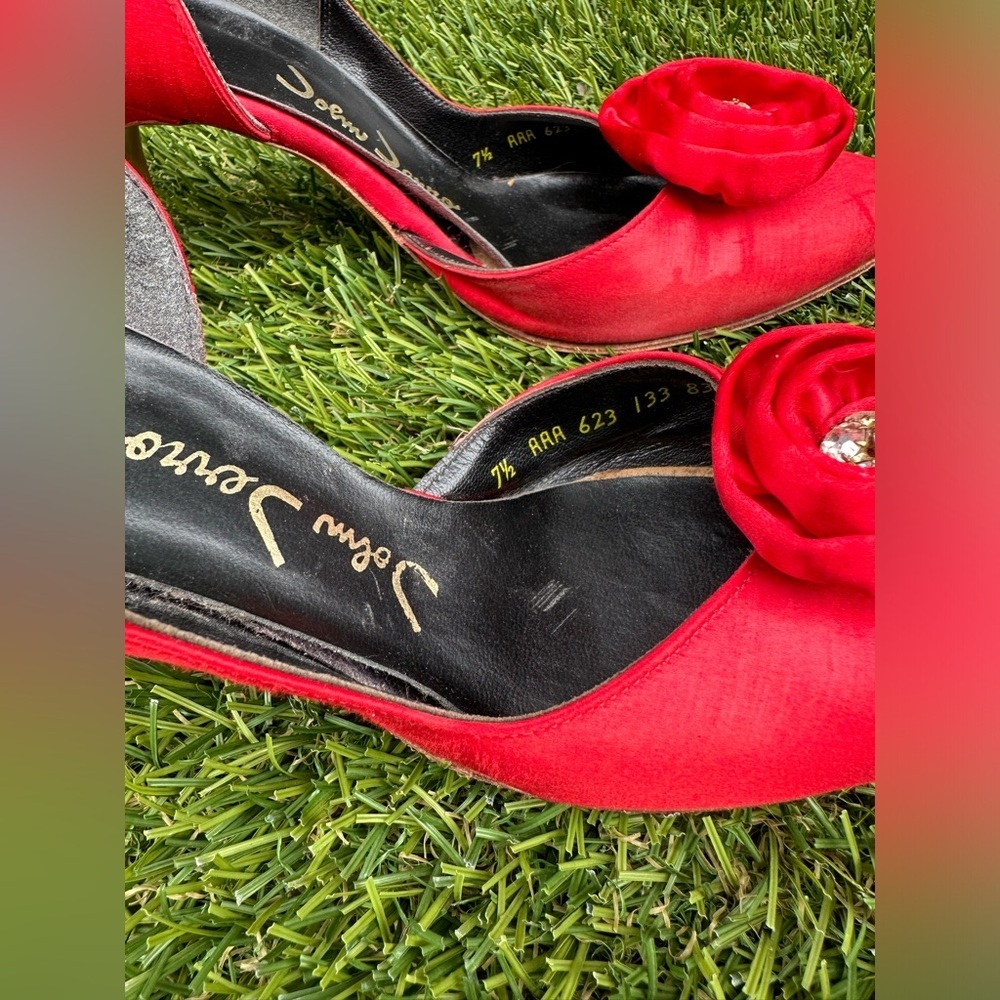 Vintage 1960s John Jerro Red Satin Rosette Heels - Picture 5 of 7